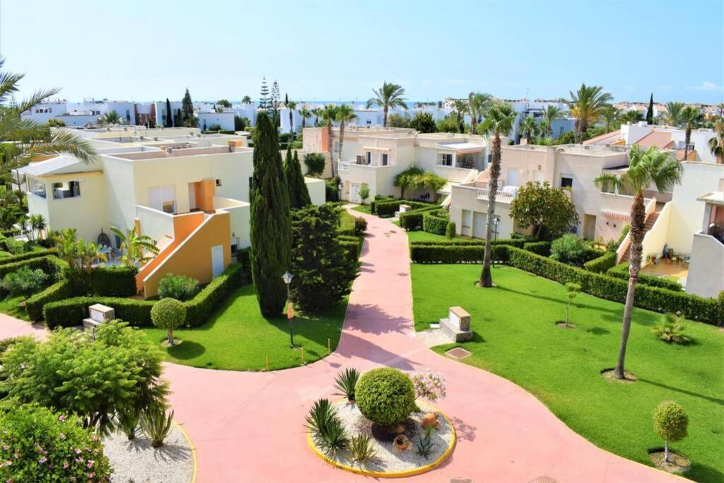Bahia De Vera - Apartamento Naturista Con 3 Piscinas Junto A Playa Playas de Vera Exterior photo